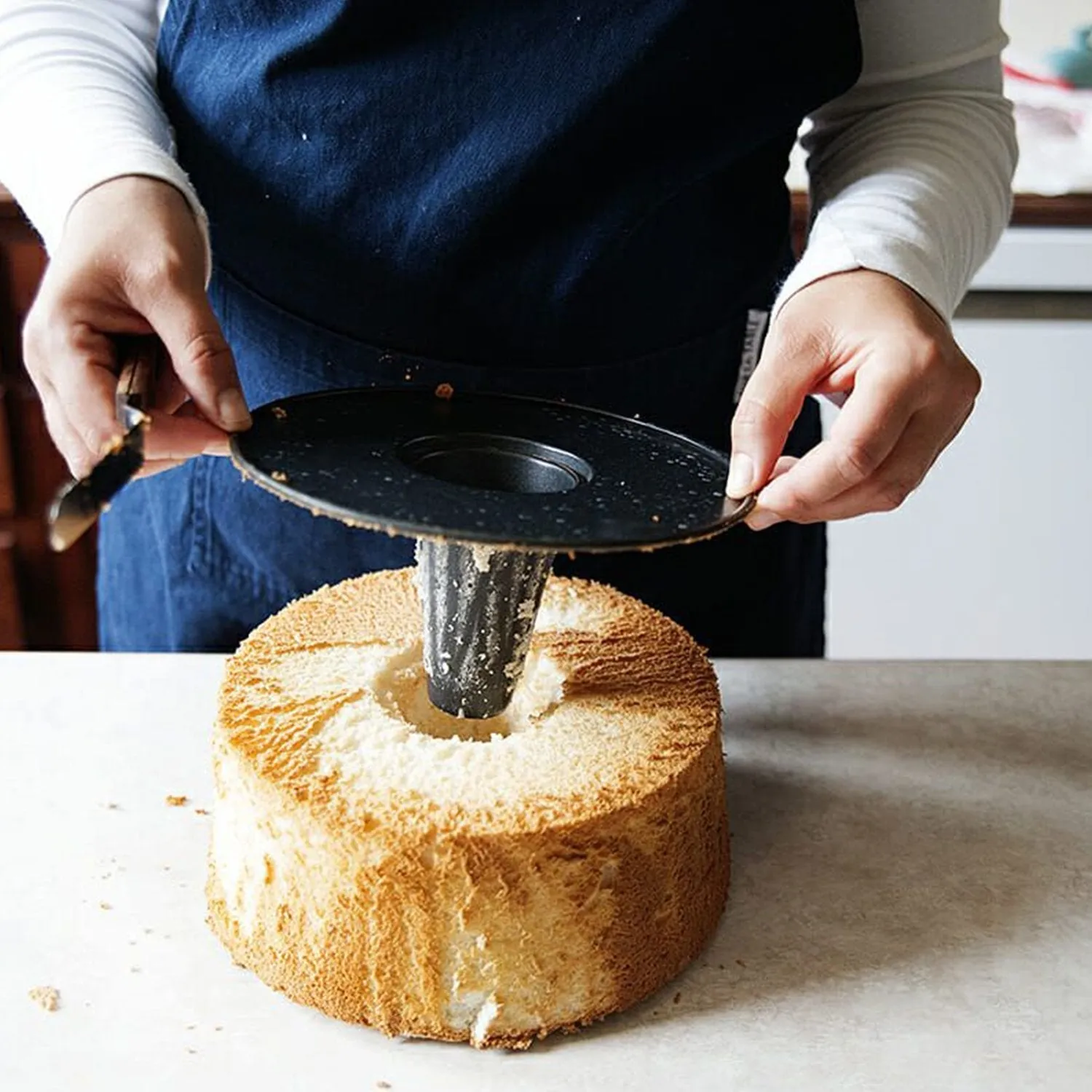 Angel Food Cake Pan, Non-Stick Baking Tray