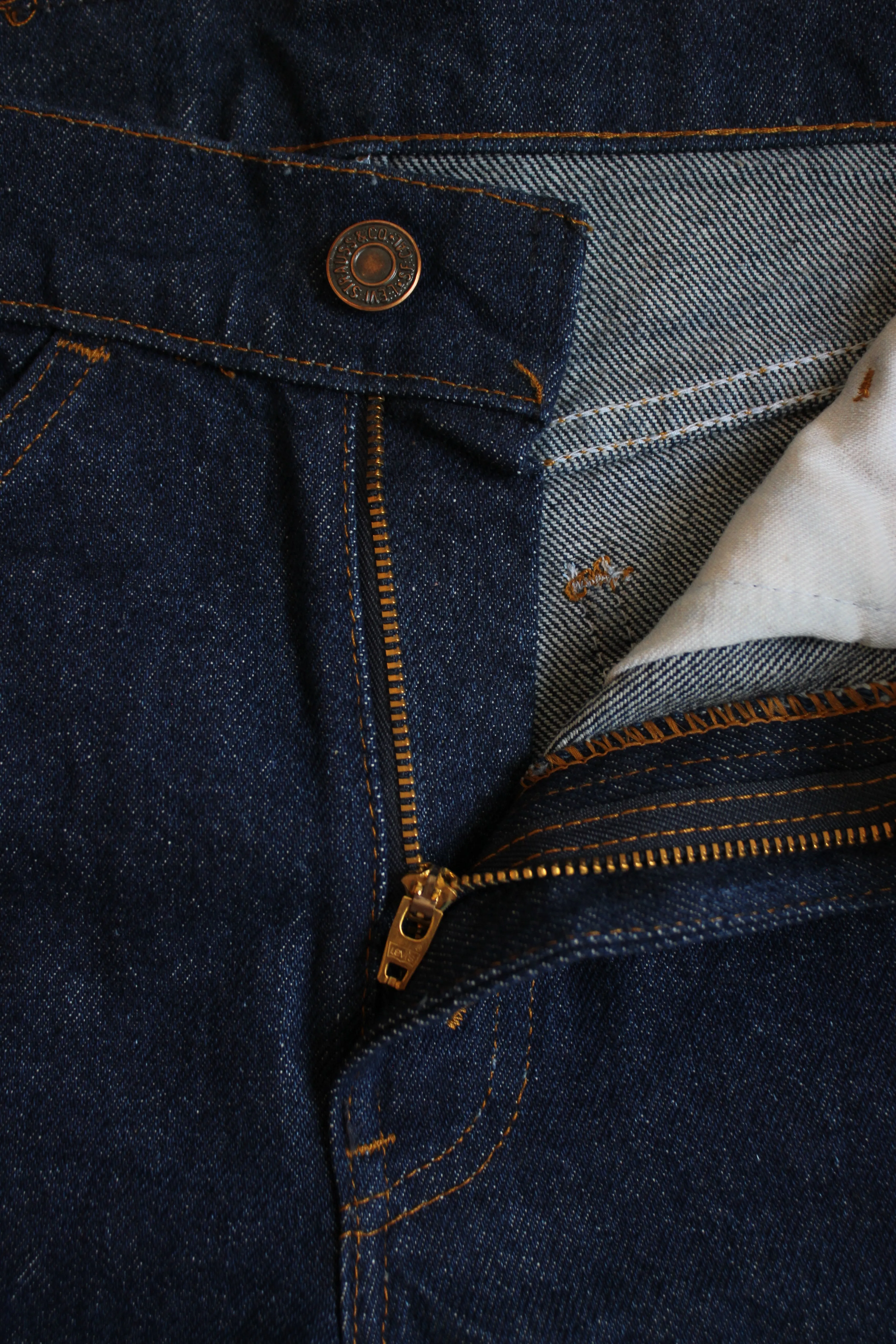 Vintage 1970's Deadstock Levi's 718 (Student)